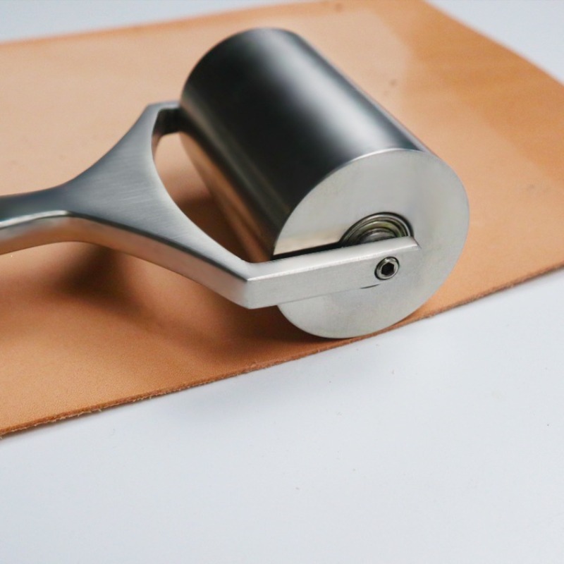 Rullo per piegatura del cuoio  - Leatherwork Hand Press recensione e prezzo